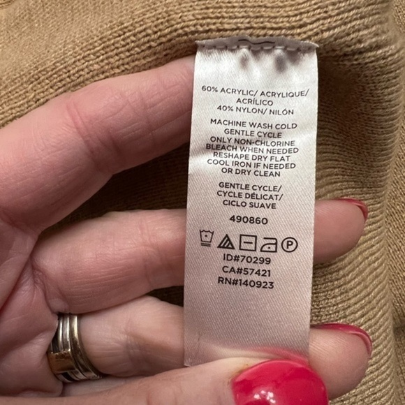 Lou & Grey Tan Hooded Cape with Kangaroo Pockets - Picture 11 of 11